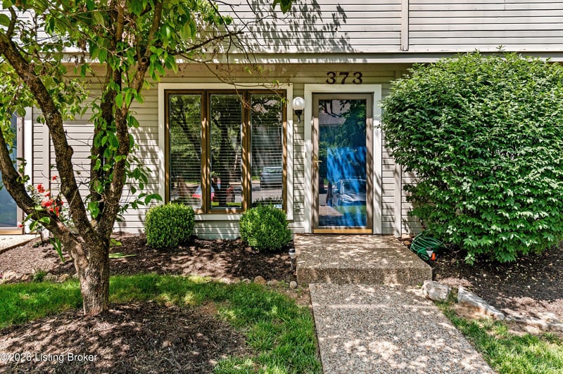 373 Crescent Spring Dr #373, Louisville, KY 40206