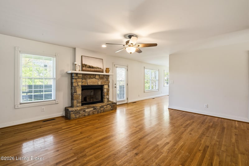 373 The Landings, Taylorsville, KY 40071