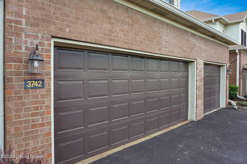 3742 Hurstbourne Ridge Blvd, Louisville, KY 40299