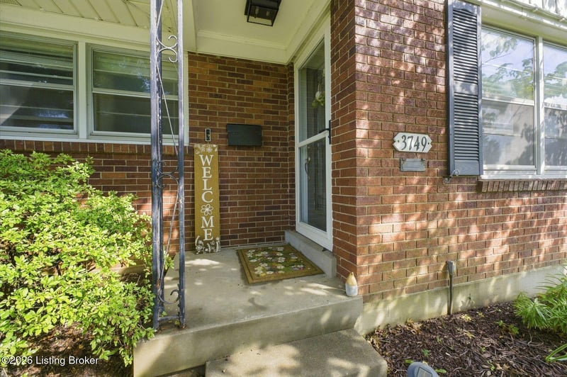 3749 Stanton Blvd, Louisville, KY 40220