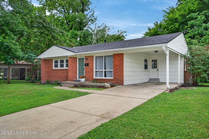 3762 Glenmeade Rd, Louisville, KY 40218