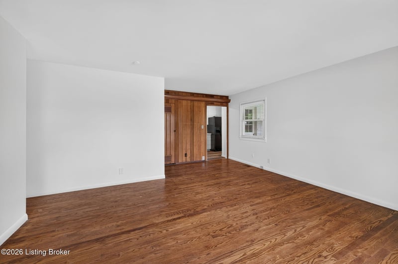 3762 Glenmeade Rd, Louisville, KY 40218