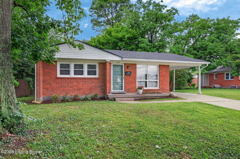 3762 Glenmeade Rd, Louisville, KY 40218