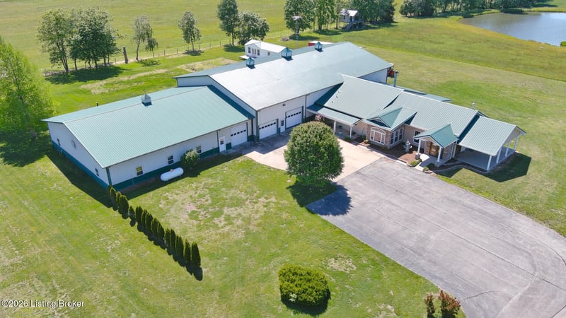 379 Clark School Rd, Clarkson, KY 42726