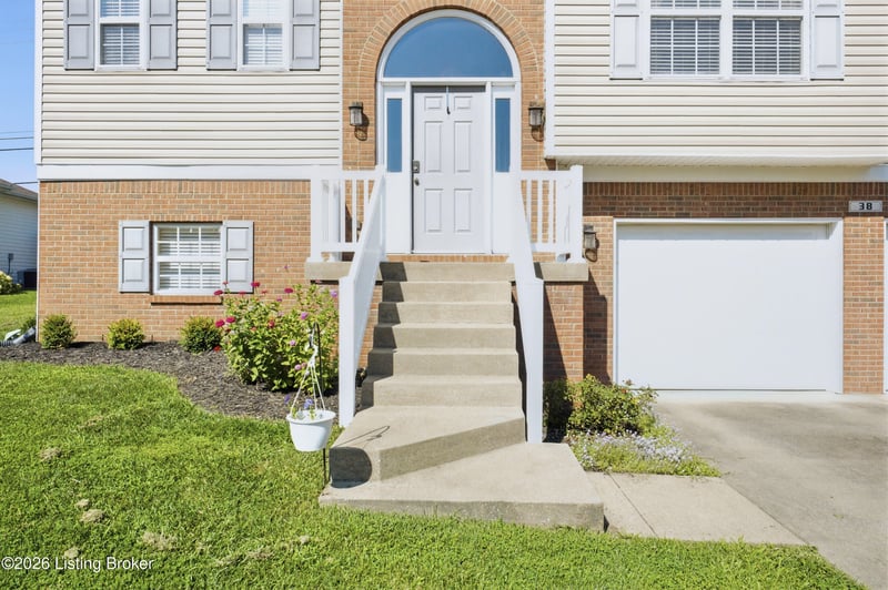 38 Northcountry Dr, Shelbyville, KY 40065