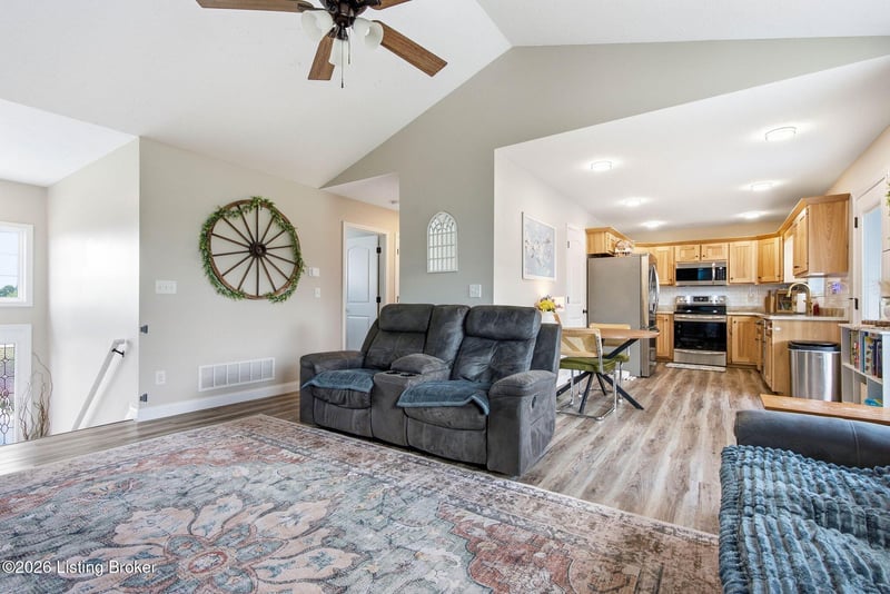 38 Rose Ln, Taylorsville, KY 40071