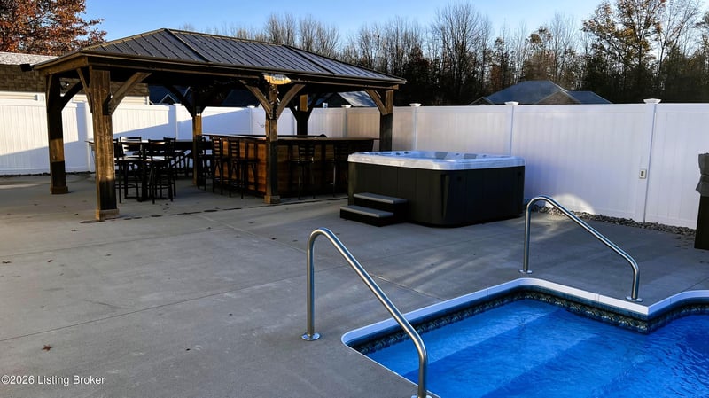 380 N Lakeside Dr, Madison, IN 47250
