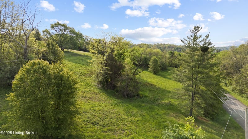 380 S 31 E Loop, Mt Washington, KY 40047