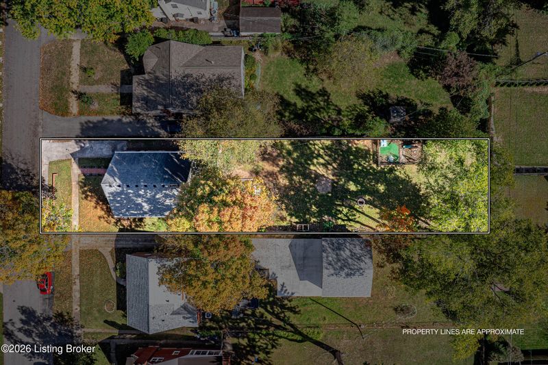 3800 Napanee Rd, Louisville, KY 40207