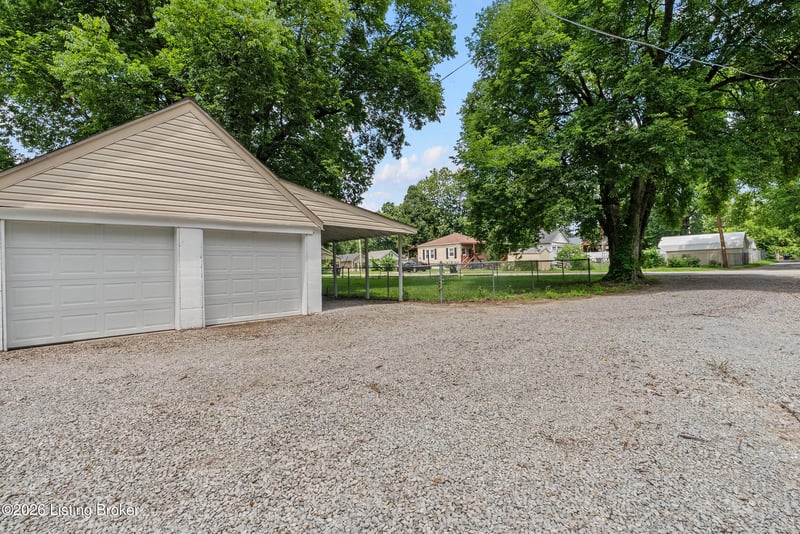 3803 Kahlert Ave, Louisville, KY 40215