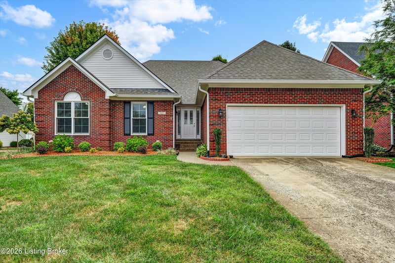 3803 Ridgehurst Ct, Louisville, KY 40299