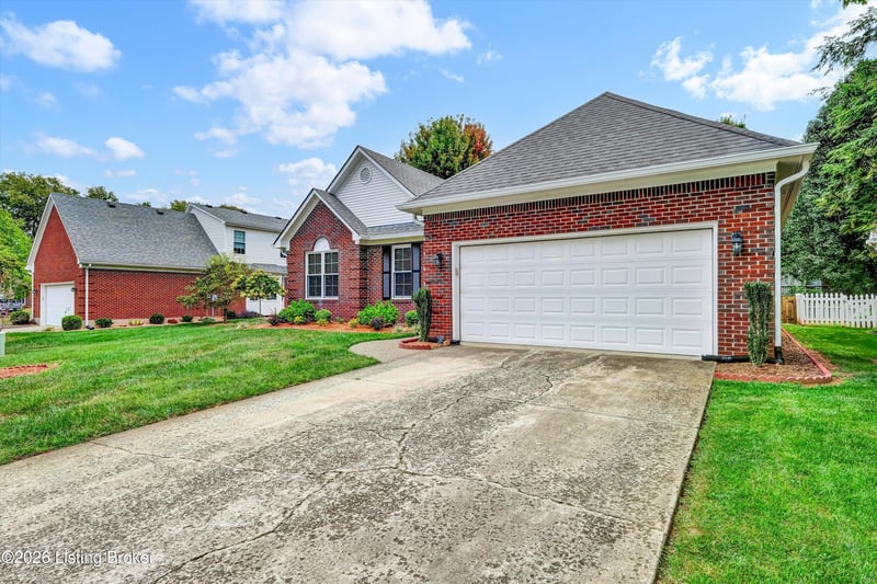 3803 Ridgehurst Ct, Louisville, KY 40299