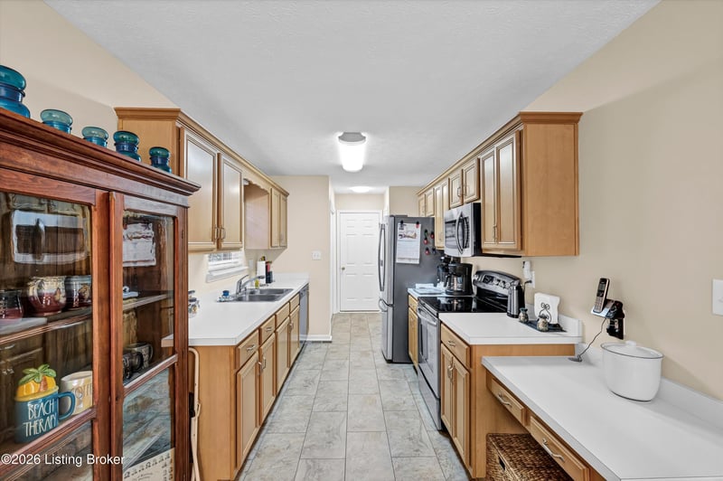 3803 Ridgehurst Ct, Louisville, KY 40299