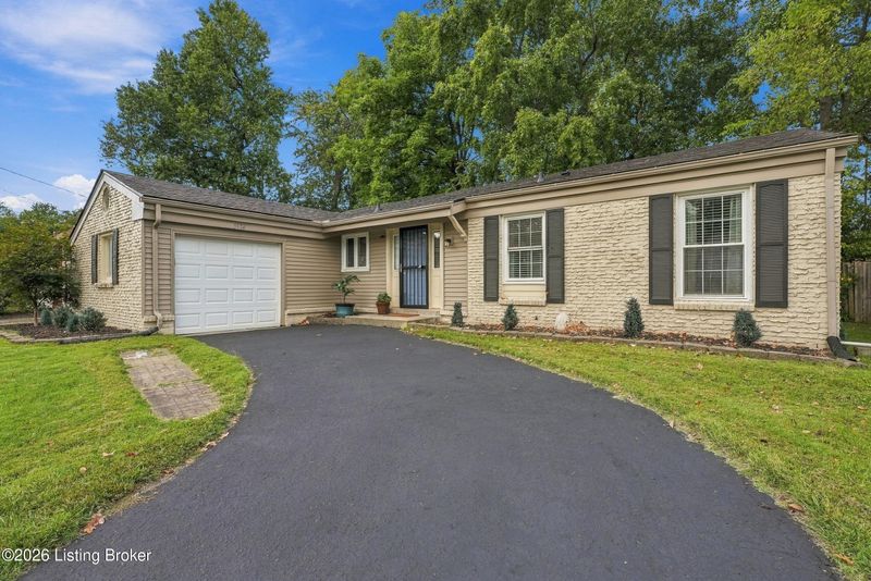 3804 Glenwillow Way, Jeffersontown, KY 40299