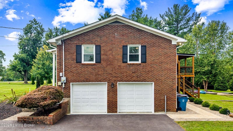 3807 Briar Ridge Rd, La Grange, KY 40031