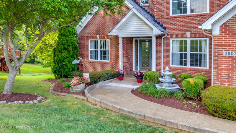 3807 Sumerlin Dr, Buckner, KY 40010