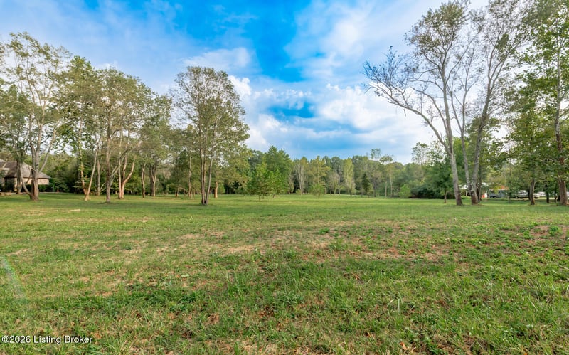 3809 Hambletonian Rd, La Grange, KY 40031