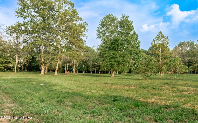 3809 Hambletonian Rd, La Grange, KY 40031