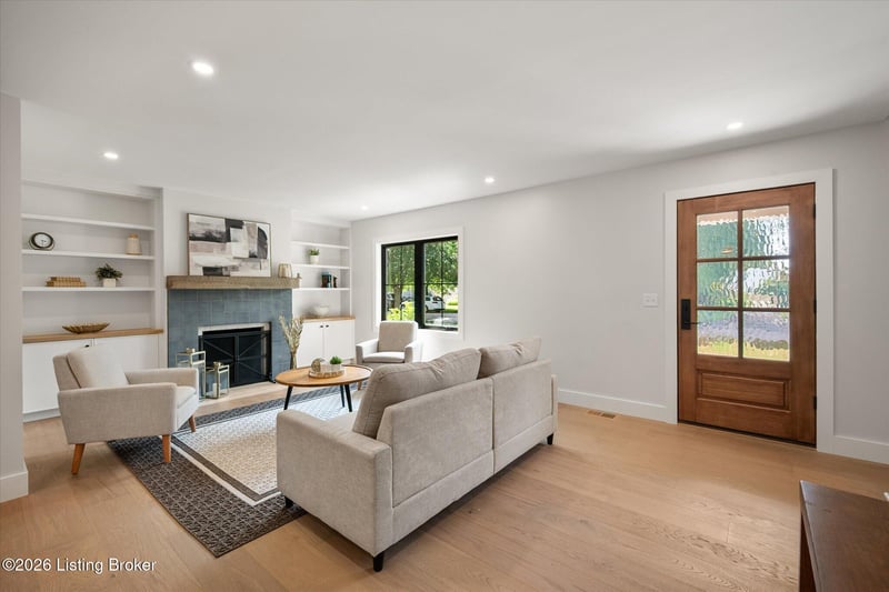 3809 Saint Germaine Ct, Louisville, KY 40207