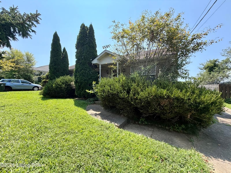 381 Love Ave, Mt Washington, KY 40047