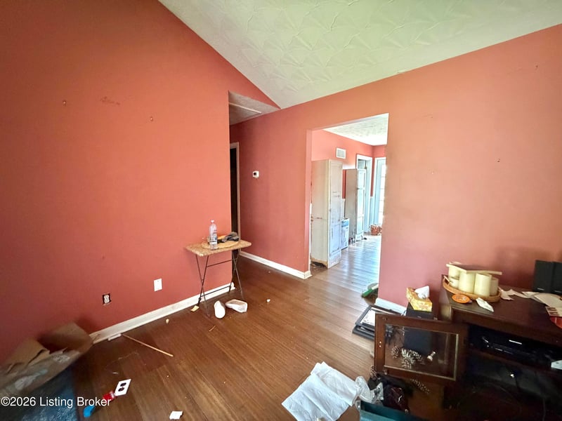 381 Love Ave, Mt Washington, KY 40047