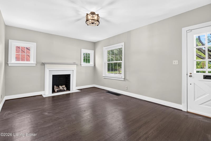 3811 Grandview Ave, Louisville, KY 40207