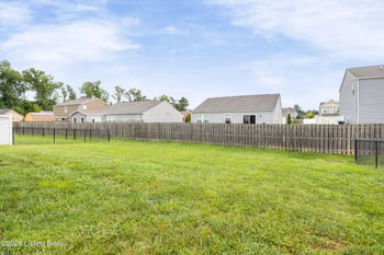 382 Villa Ln, Shepherdsville, KY 40165