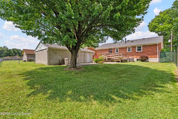 3820 Pinecroft Dr, Louisville, KY 40219