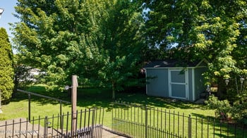 3821 Hillcross Dr, Louisville, KY 40229