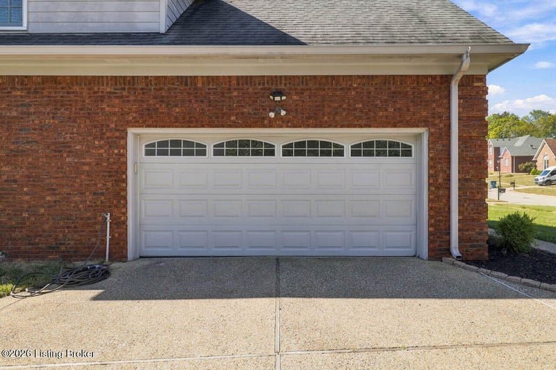 3823 Rock Bay Dr, Louisville, KY 40245