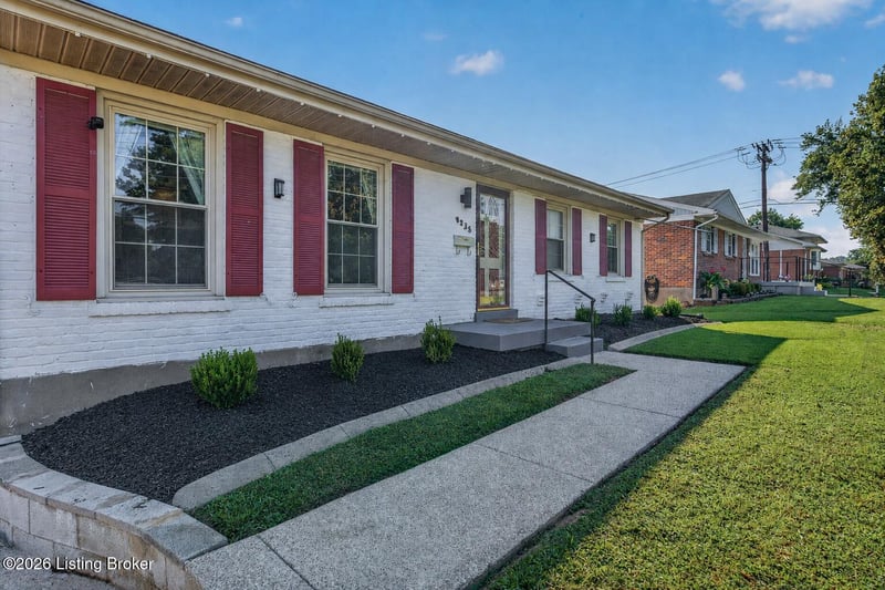 3825 Klondike Ln, Louisville, KY 40218