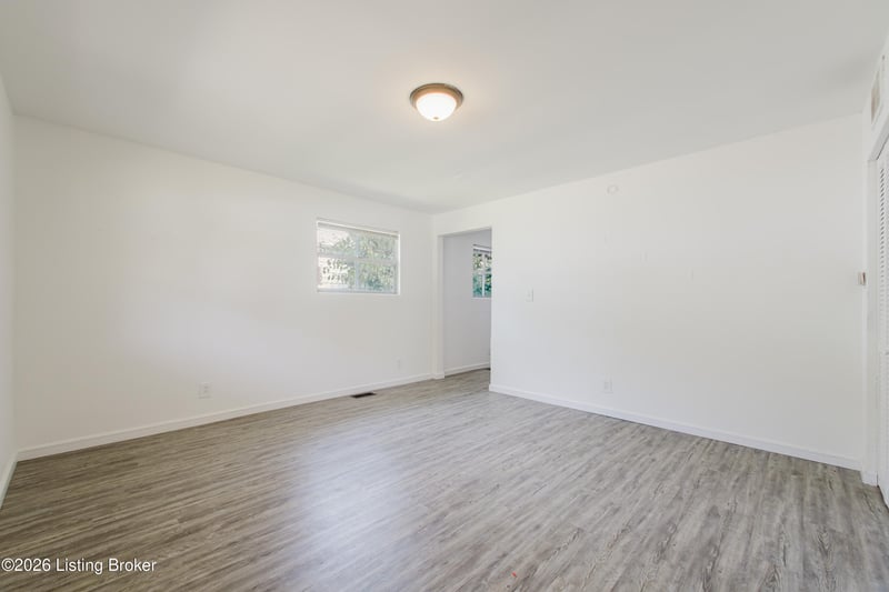 3834 Grand Ave, Louisville, KY 40211