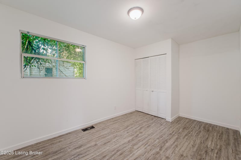 3834 Grand Ave, Louisville, KY 40211