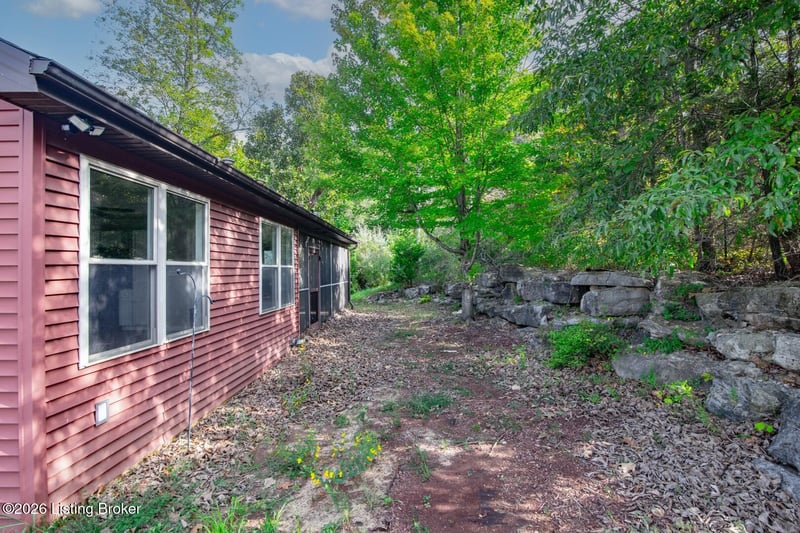 384 Schoolside Dr, Brandenburg, KY 40108