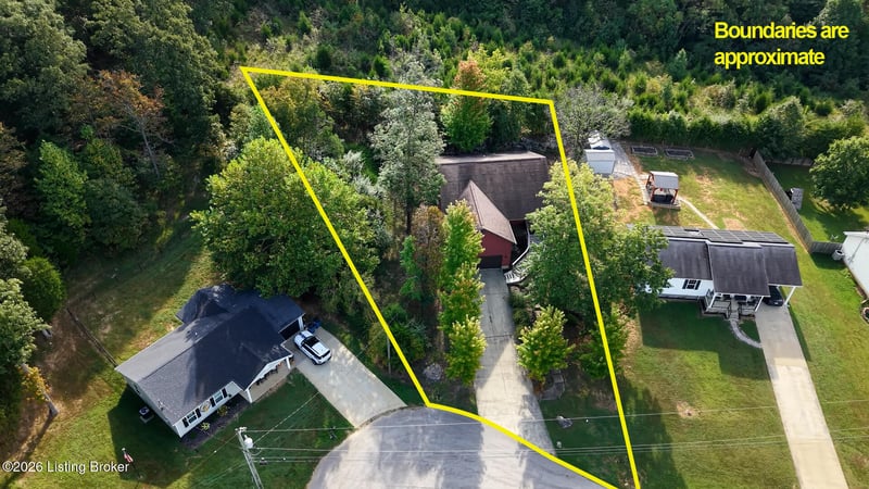 384 Schoolside Dr, Brandenburg, KY 40108