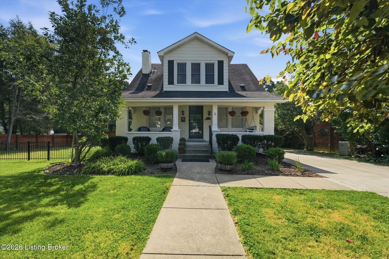 3840 Napanee Rd, Louisville, KY 40207