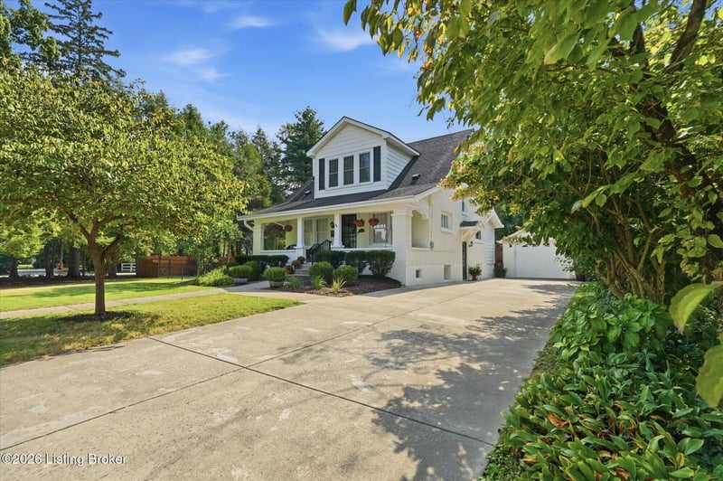 3840 Napanee Rd, Louisville, KY 40207