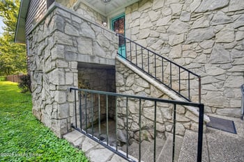 385 Briarwood Cir, Elizabethtown, KY 42701