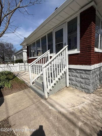 3851 S 5th St, Louisville, KY 40214