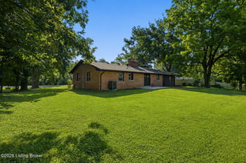 386 S Deepwood Dr, Radcliff, KY 40160