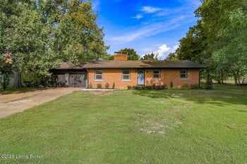 386 S Deepwood Dr, Radcliff, KY 40160