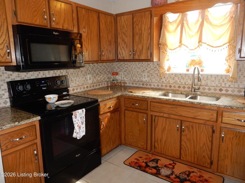 386 S Old Preston Hwy, Shepherdsville, KY 40165