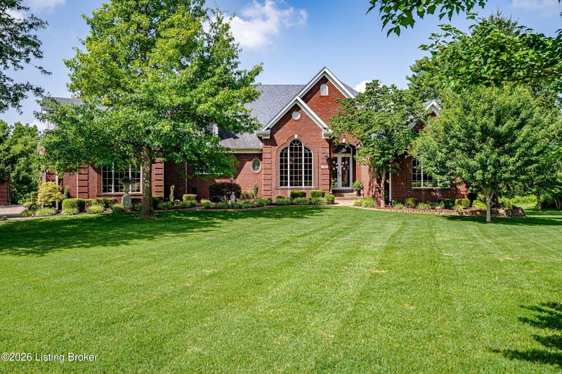 389 Cedar Place Dr, Shepherdsville, KY 40165