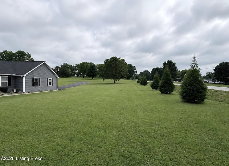 39 Echo Trl, Brandenburg, KY 40108