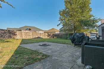 39 Quail Hollow Dr, Eminence, KY 40019