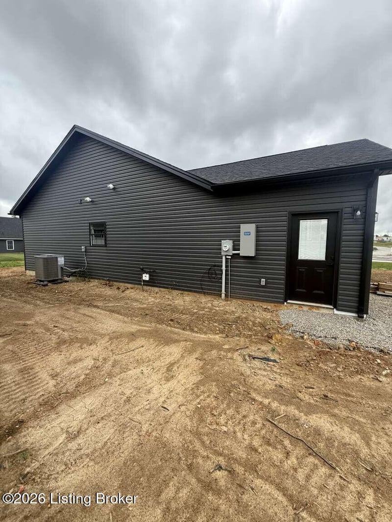 39 Robert Allen Ln, Brandenburg, KY 40108