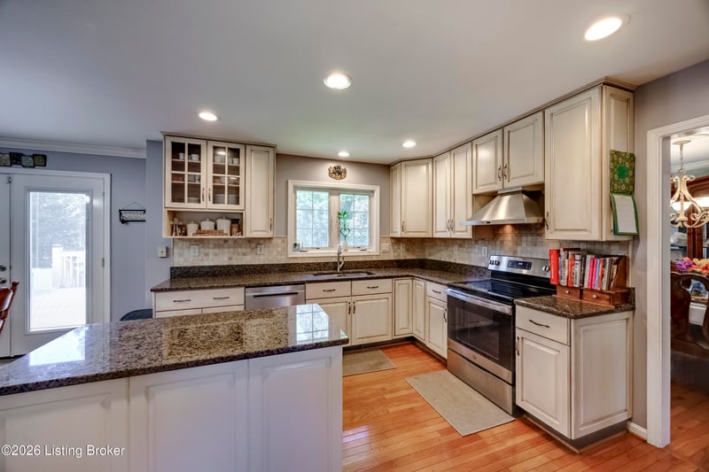 3904 Spring Valley Way, Louisville, KY 40241