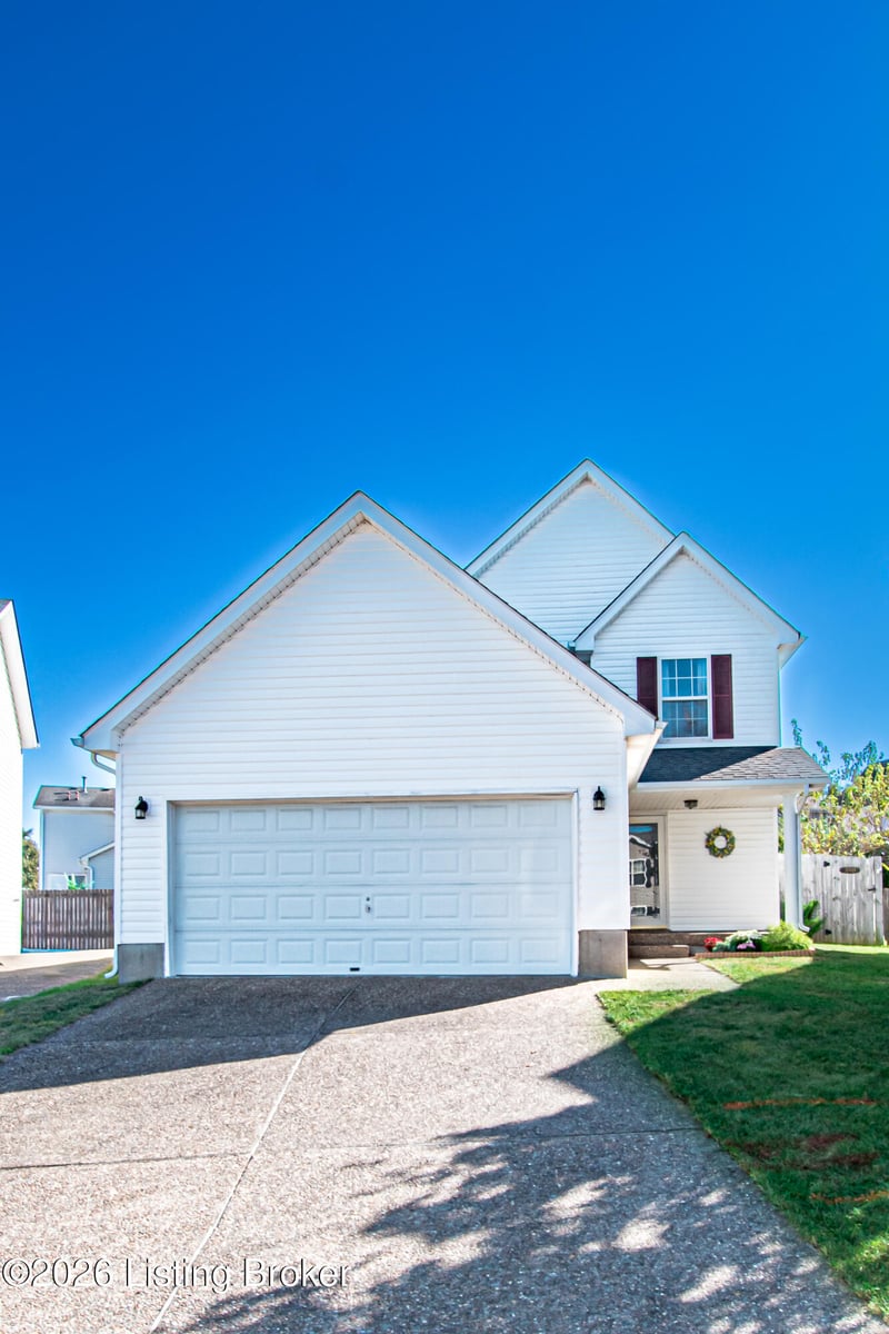 3905 Mimosa View Dr, Louisville, KY 40299