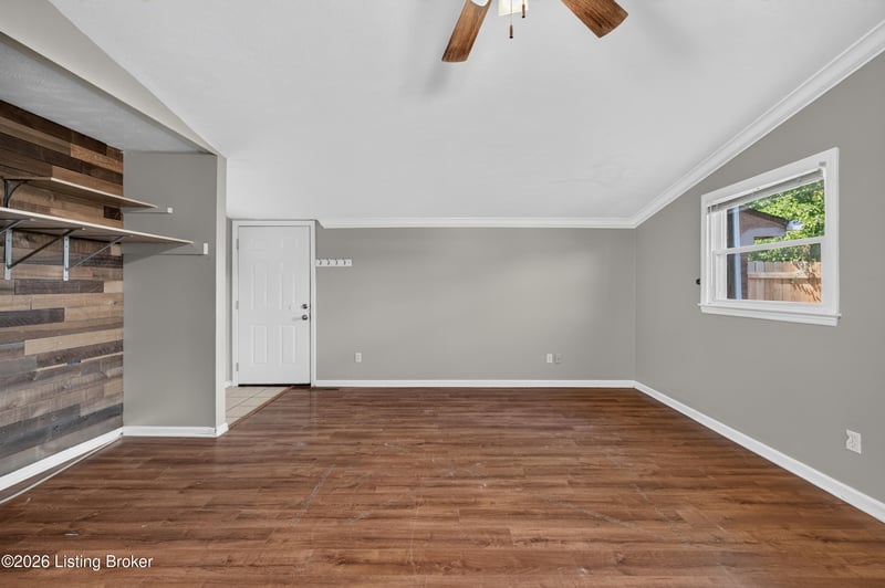 3906 Hillbrook Dr, Louisville, KY 40220