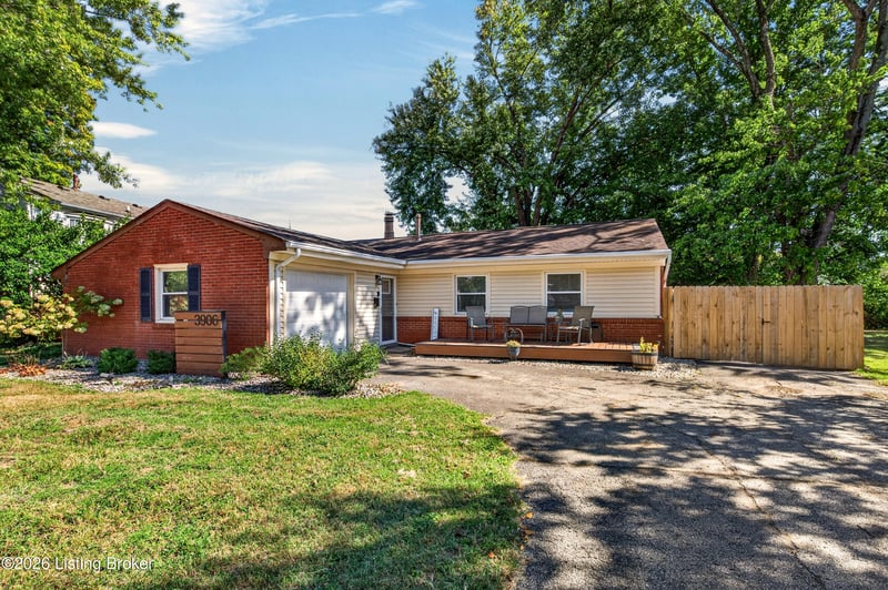 3906 Hillbrook Dr, Louisville, KY 40220